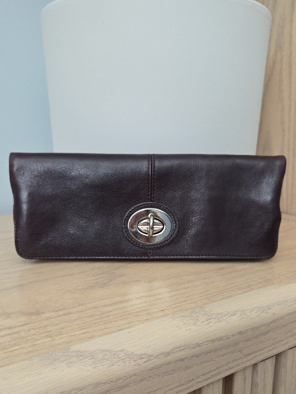 Danier Genuine Leather Dark Plumy Brown Turn Key Clutch w Kiss Lock Coin Pouch